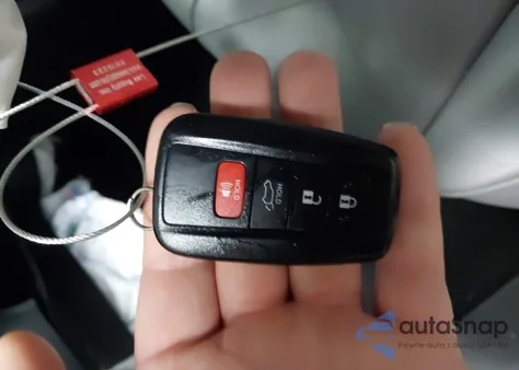 2021 Toyota Highlander Hybrid Xle z USA, uszkodzony, nr VIN 5TDHBRCH8MS535597